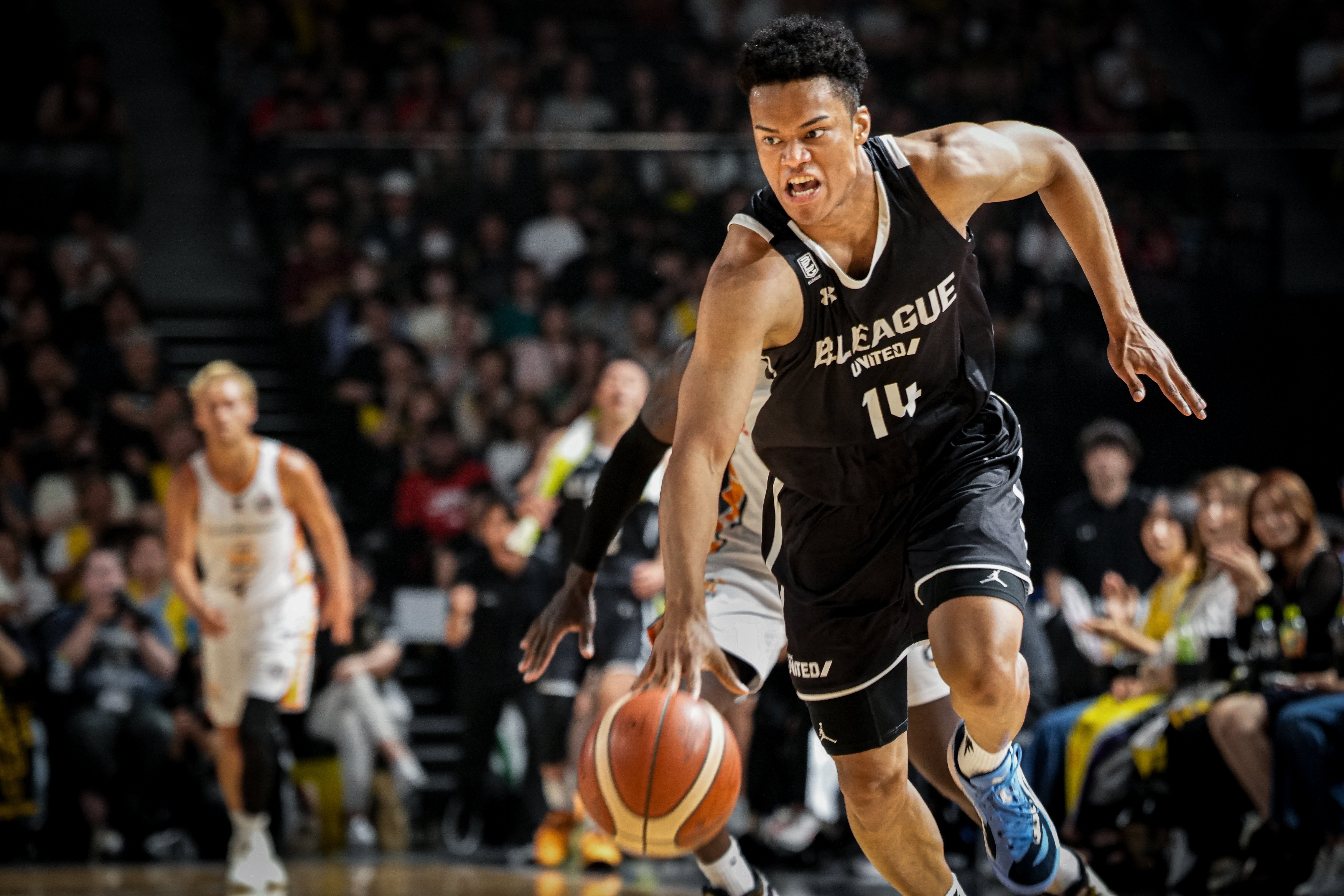 6 中村拓人 #16 淺野ケニー選手・#29 細川一輝 選手「B.LEAGUE
